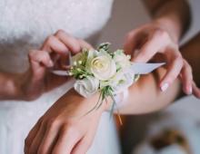 Оригинальные идеи для изготовления браслета для подружек невесты своими руками Браслет из живых цветов
